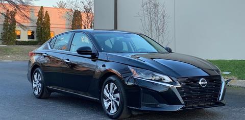 Nissan Altima 2023
