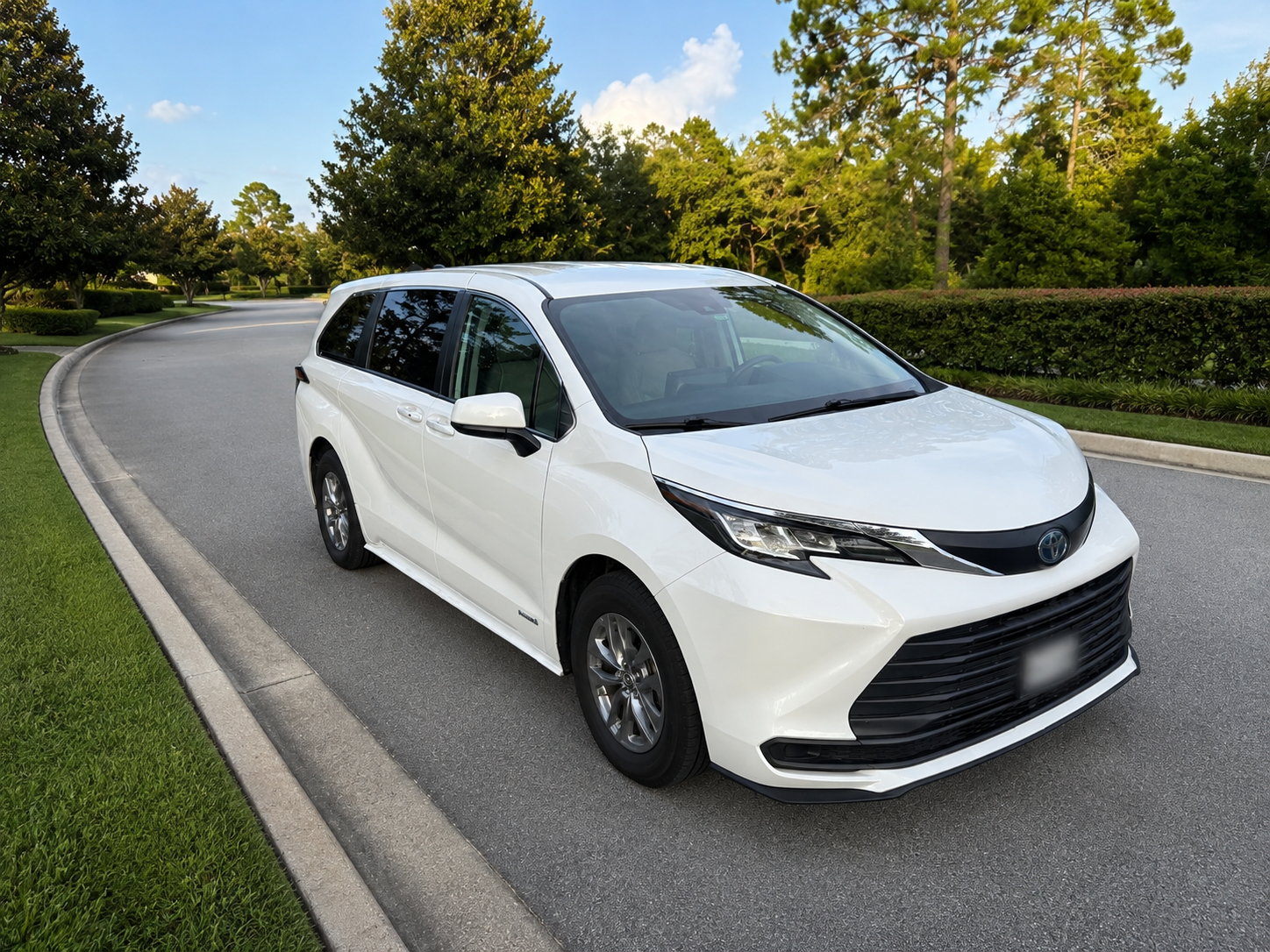 Toyota Sienna 2021 in Horizon West, FL