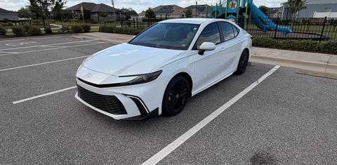 Toyota Camry Hybrid 2026