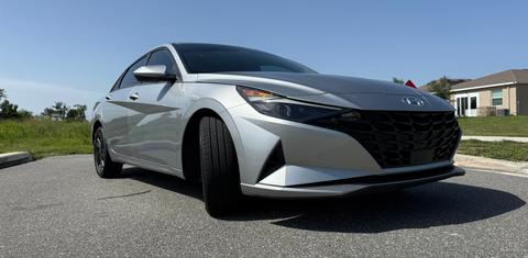 Hyundai Elantra 2022