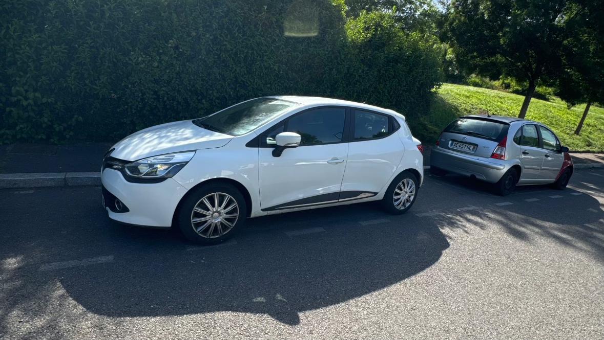 Renault CLIO IV 2015 à Onet-le-Château