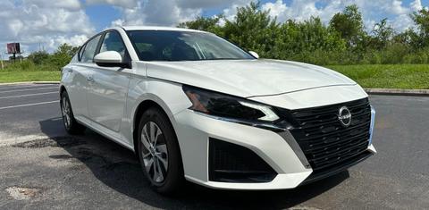 Nissan Altima 2023