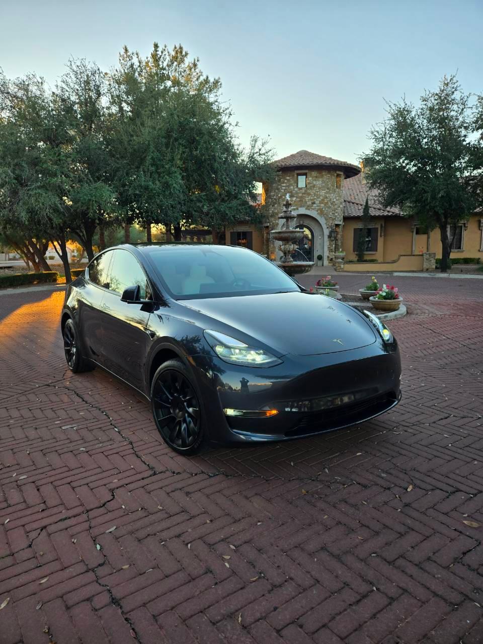 Tesla Model Y 2024 in Gilbert, AZ