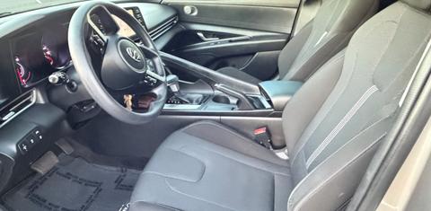 Hyundai Elantra 2022