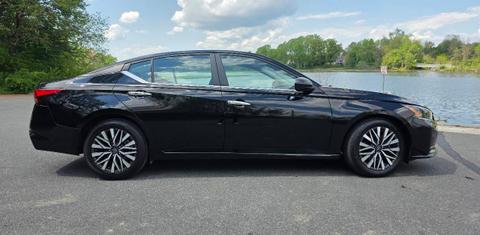 Nissan Altima 2024
