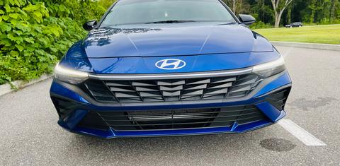 Hyundai Elantra 2025
