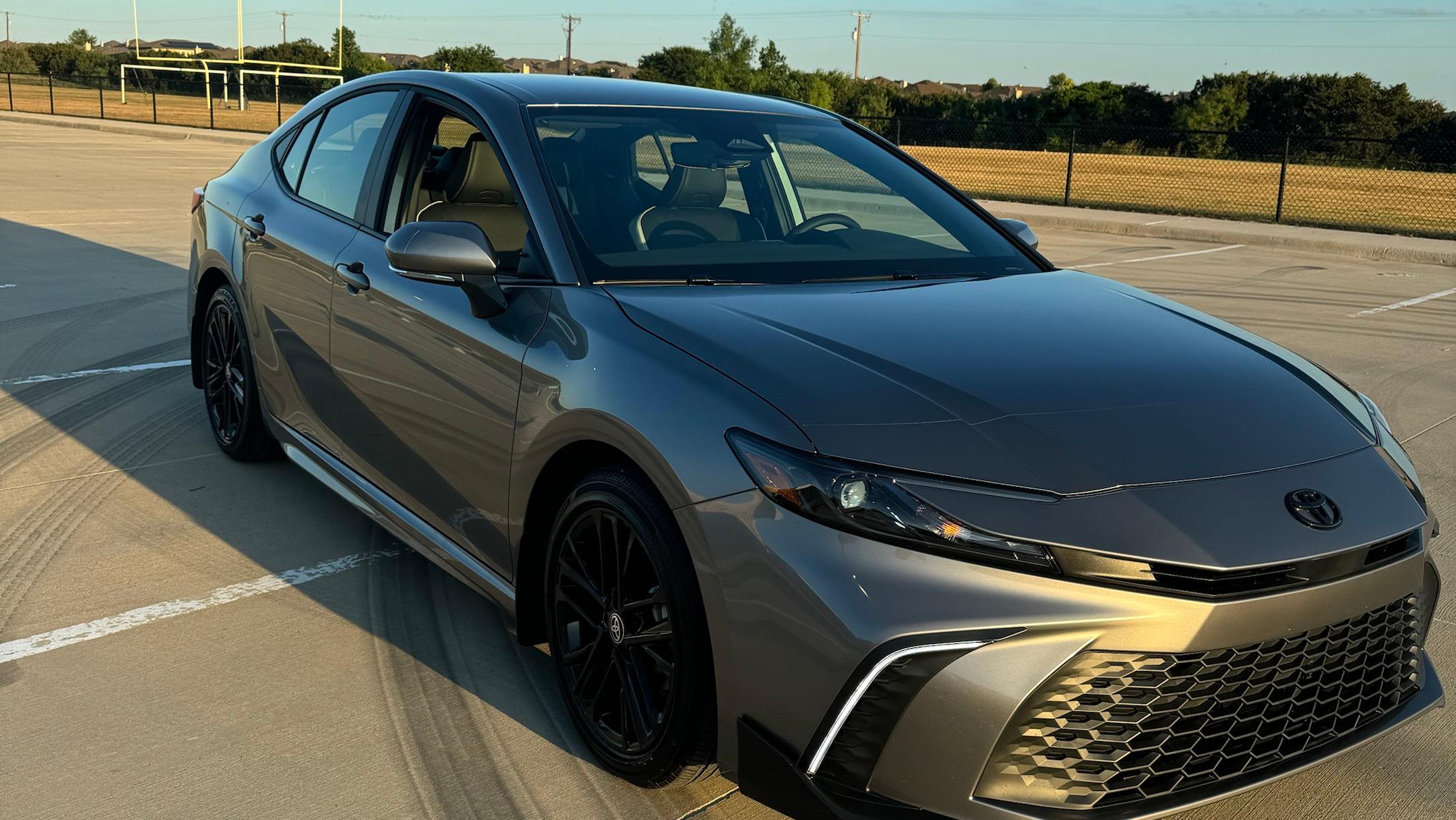 Toyota Camry Hybrid 2025 in Killeen, TX