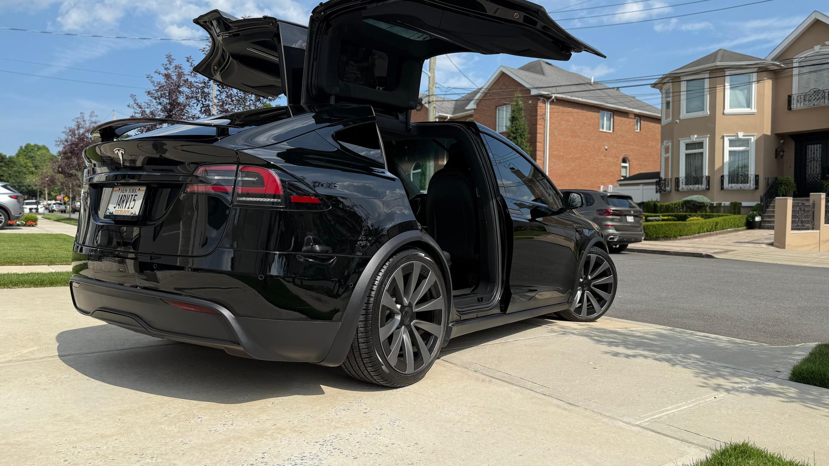 Tesla Model X 2022 in 