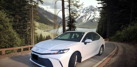 Toyota Camry Hybrid 2025