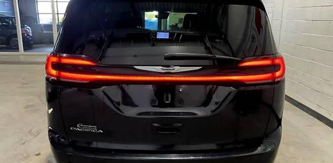 Chrysler Pacifica 2022