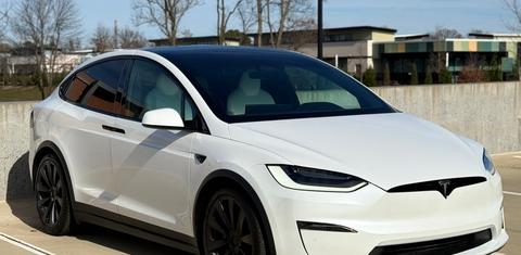 Tesla Model X 2022