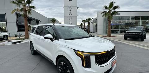 Kia Carnival Hybrid 2026