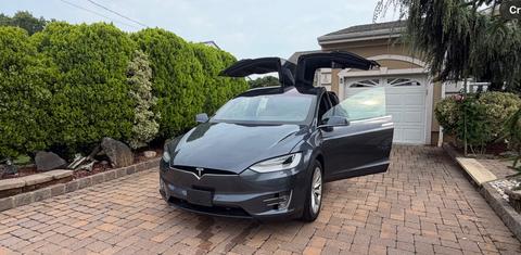 Tesla Model X 2020