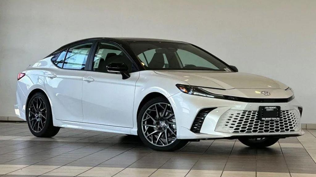 Toyota Camry Hybrid 2026 in Sioux Falls, SD
