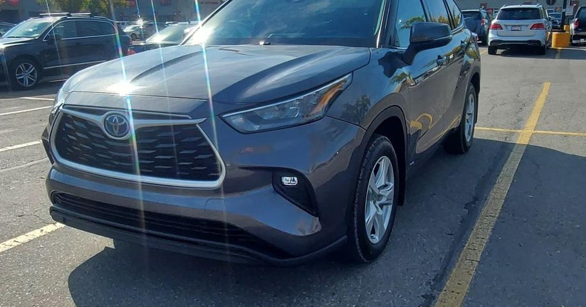 Toyota Highlander Hybrid 2020 rental in Calgary, AB by Analie R. | Turo