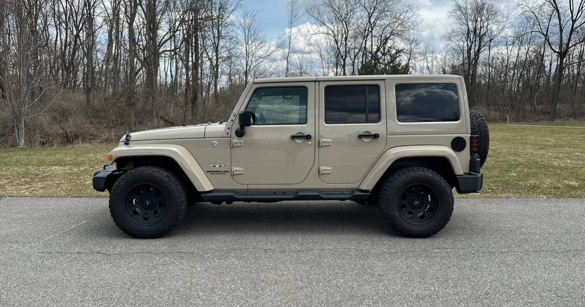 Jeep Wrangler Unlimited 2016 rental in Rochester, NY by Chris I. Turo