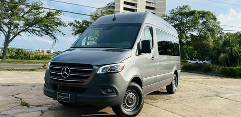 Mercedes-Benz Sprinter 2024