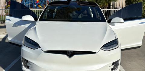 Tesla Model X 2020
