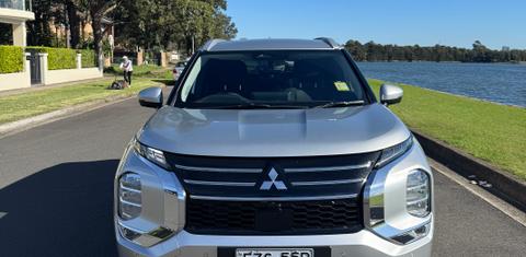 Mitsubishi OUTLANDER 2025