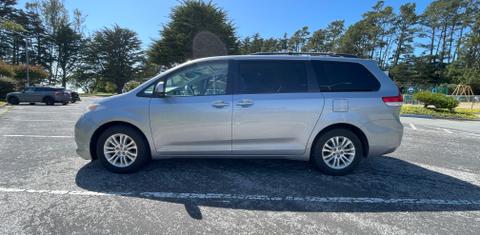 Toyota Sienna 2013