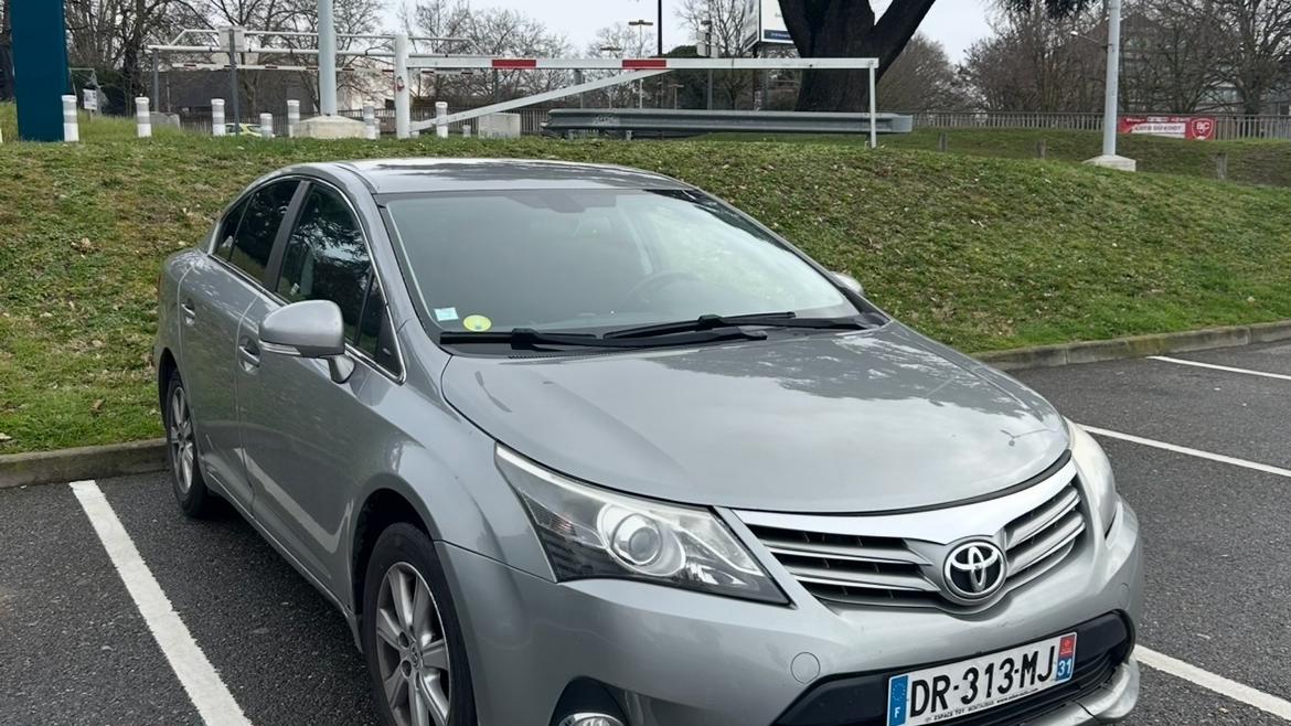 Toyota AVENSIS 2015 à Toulouse