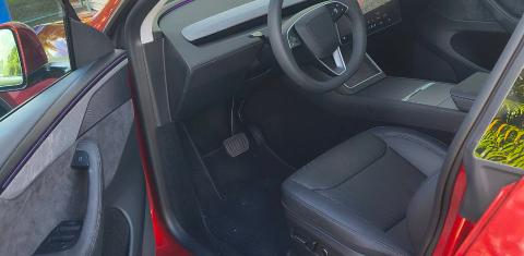 Tesla Model Y 2026