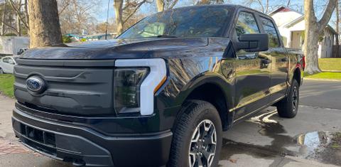 Ford F-150 Lightning 2023