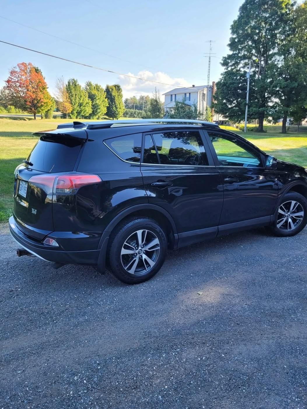 Toyota RAV4 2018 à 