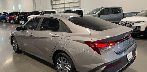 Hyundai Elantra 2024