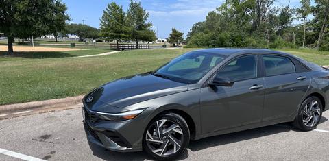 Hyundai Elantra 2025