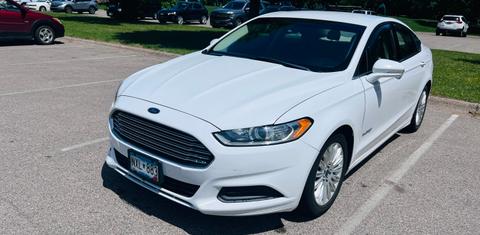 Ford Fusion Hybrid 2016