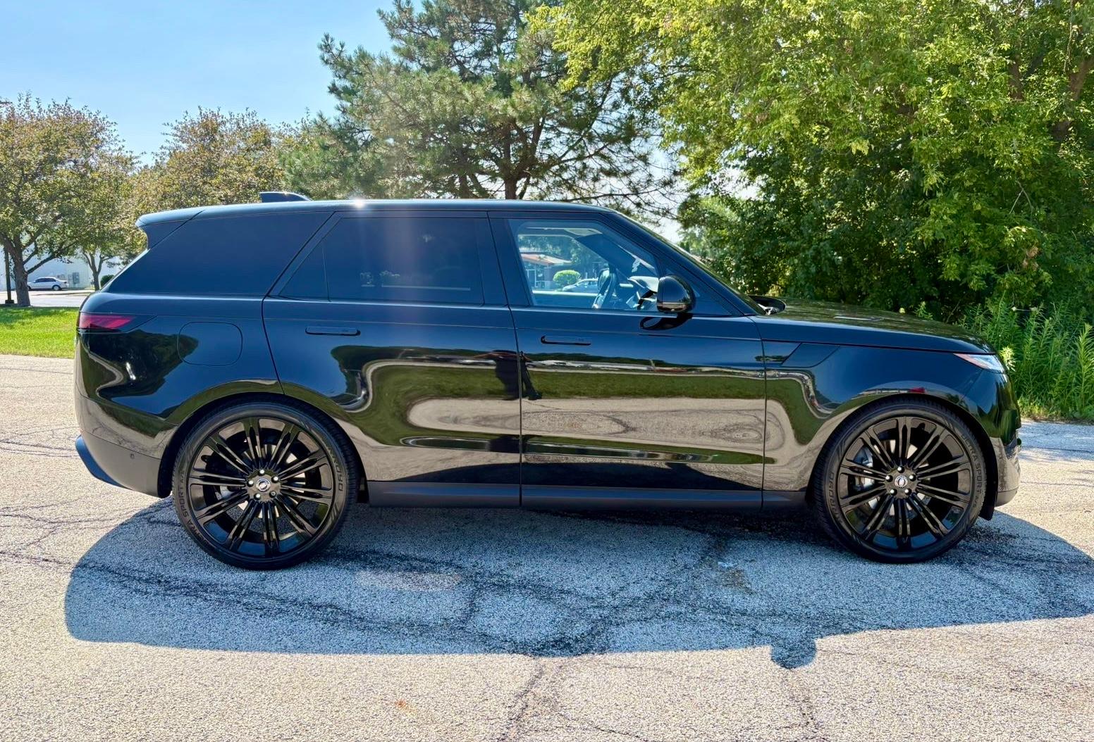 Land Rover Range Rover Sport 2023 in Gurnee, IL