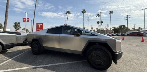 Tesla Cybertruck 2025