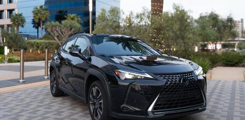 Lexus UX 2024