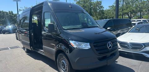 Mercedes-Benz Sprinter 2025