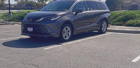 Toyota Sienna 2024