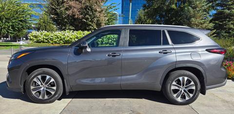 Toyota Highlander 2025
