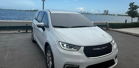 Chrysler Pacifica 2023
