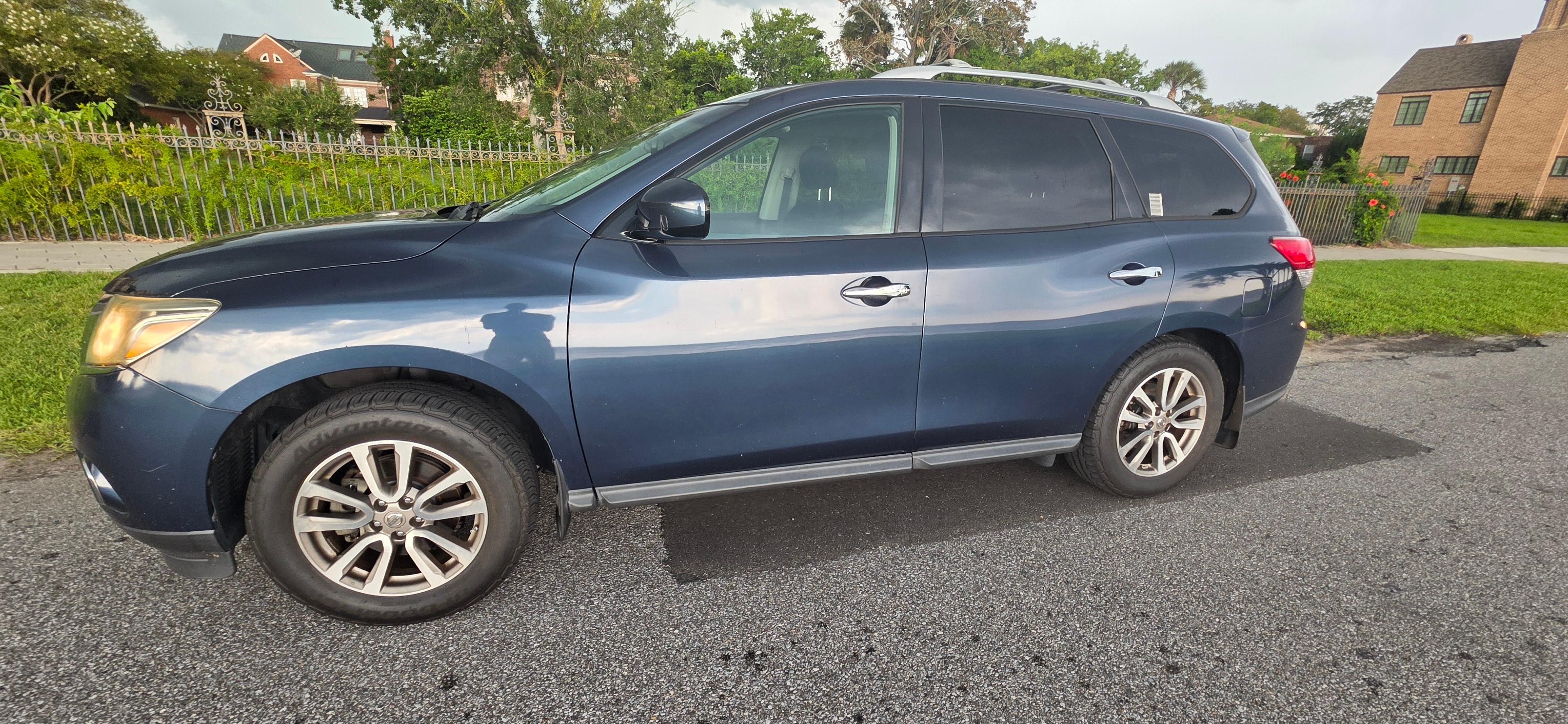 Nissan Pathfinder 2015 in 