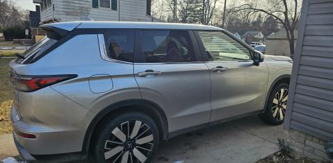 Mitsubishi Outlander 2025