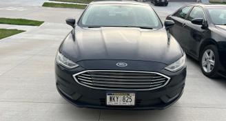 Ford Fusion 2018 — Car rental alternative in Omaha, NE