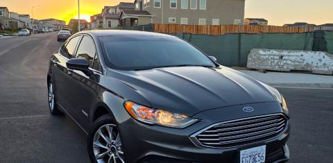 Ford Fusion Hybrid 2017