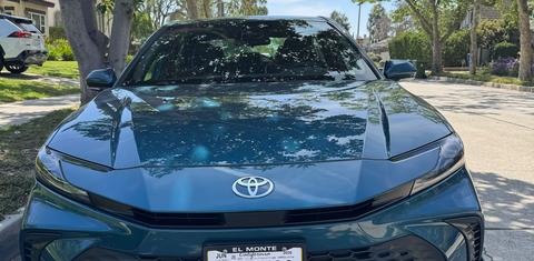 Toyota Camry Hybrid 2026