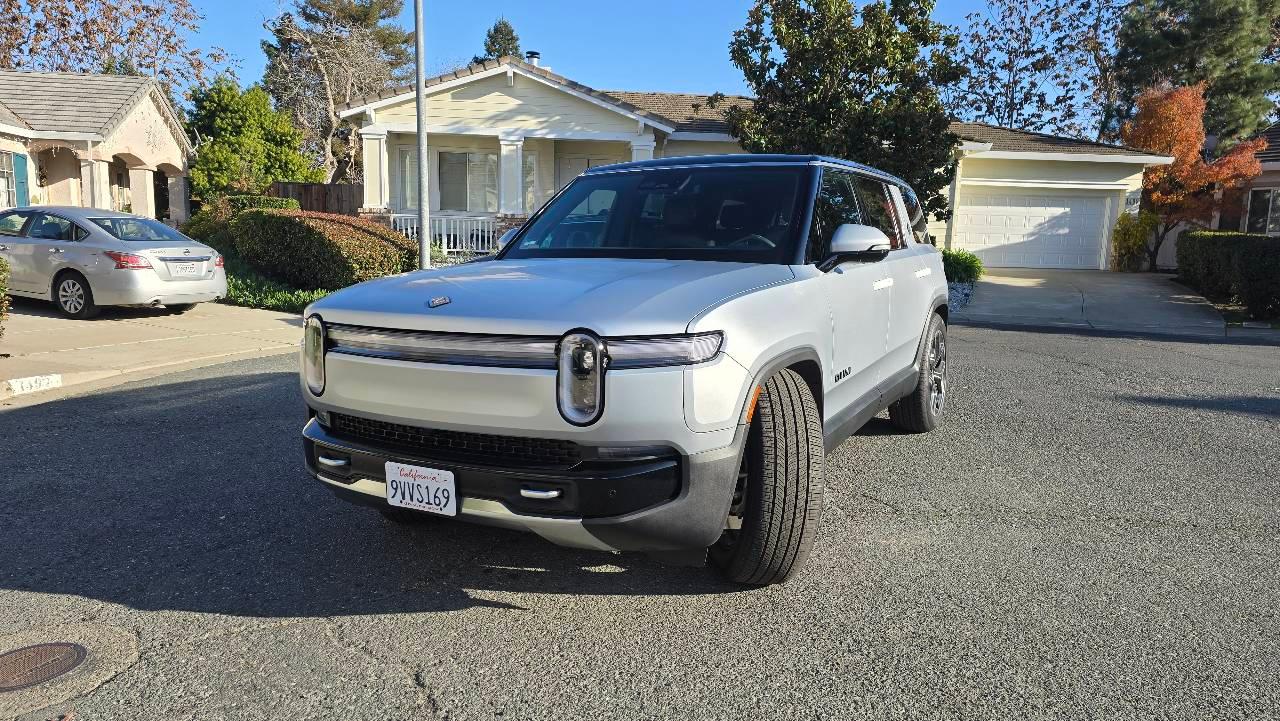 Rivian R1S 2026 in 