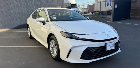 Toyota Camry Hybrid 2025