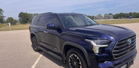 Toyota Sequoia 2023