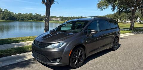 Chrysler Pacifica 2019