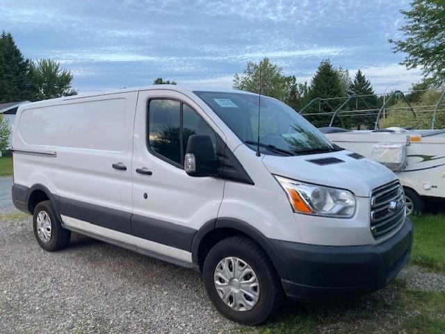 Ford Transit Cargo 2017 in Sherbrooke, QC