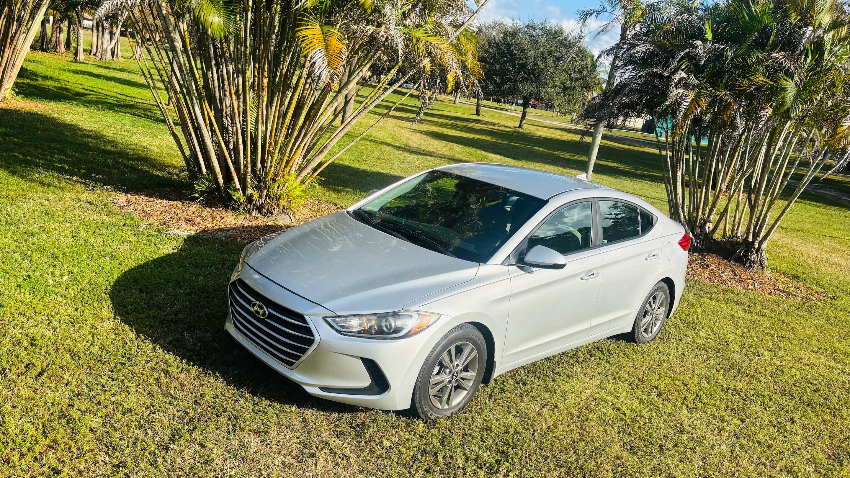 Hyundai Elantra 2018 in 