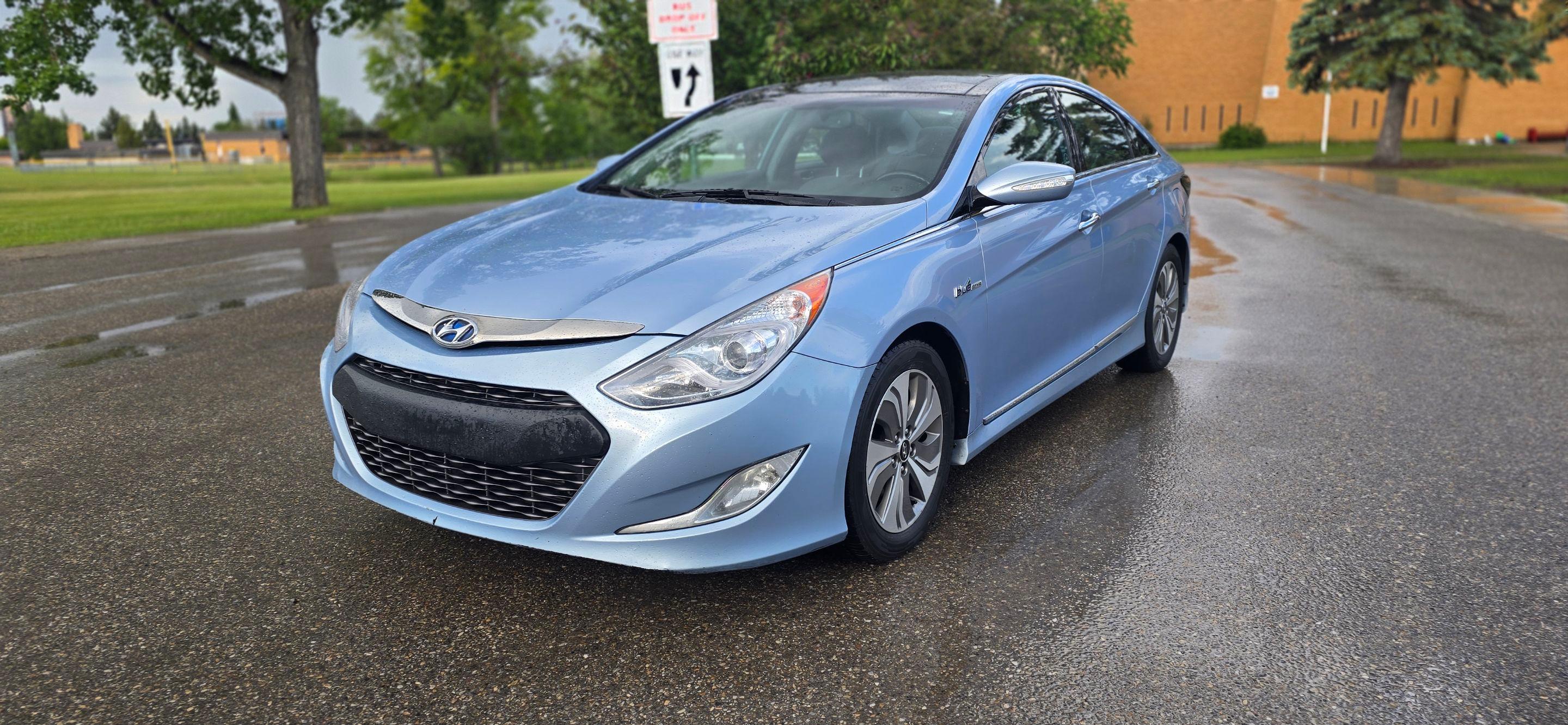 Hyundai Sonata Hybrid 2014 à Calgary, AB